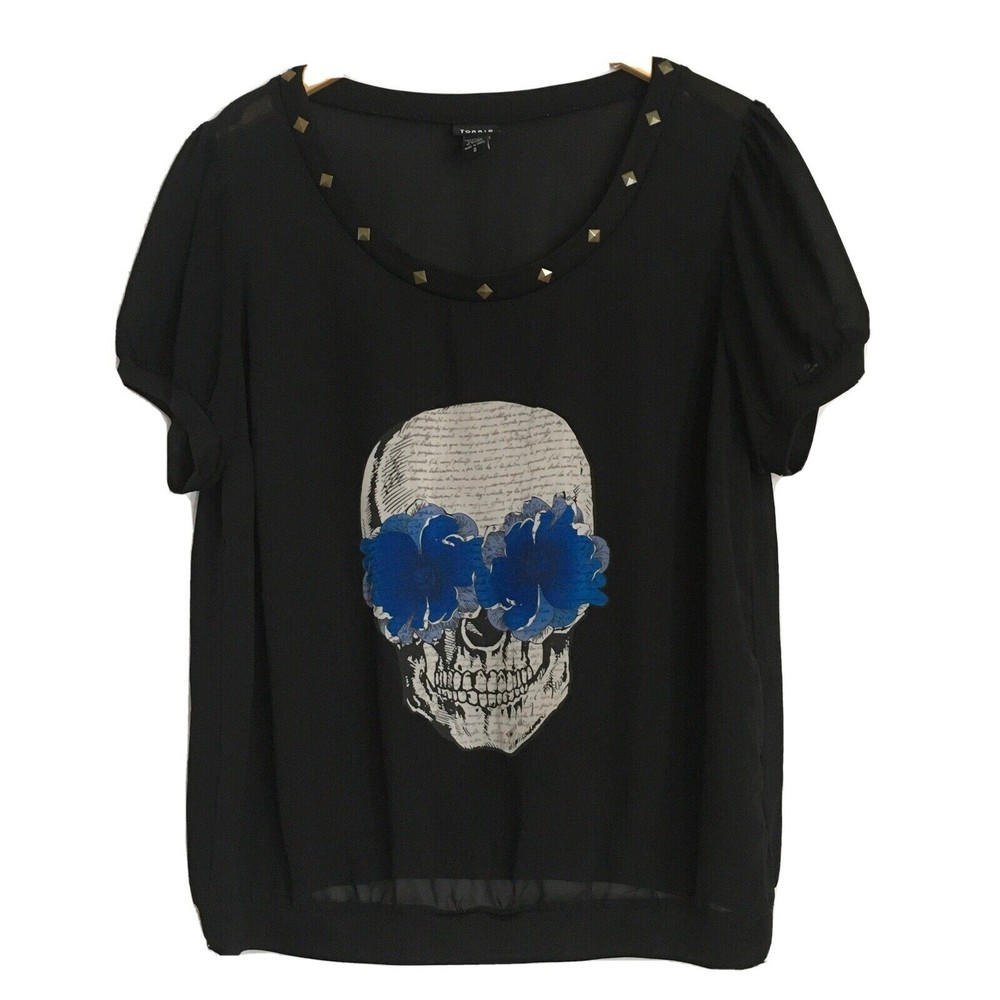 Torrid Women's Skull Print Blouse Top Size 2 Sheer Lightweight Studded Neckline‎